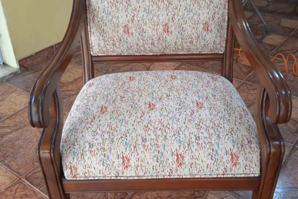 Butacas+renovadas+con+un+simple+cambio+de+tela!#butacasclásicas+#renovadas+#tapiceríaartesanal+#hogardulcehogar+#decohogar+#abril2022+#upholstery+#polsteratelier+#ateliertapisserie+#tapezzeria+#homedecor+#homein